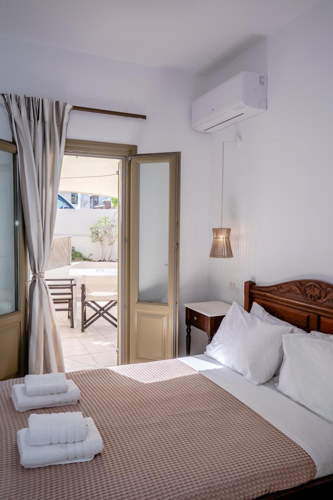 Aldea Hotel Karterados  Buitenkant foto
