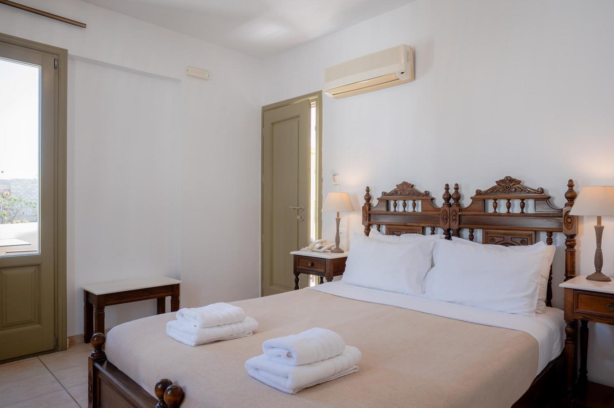 Aldea Hotel Karterados  Buitenkant foto